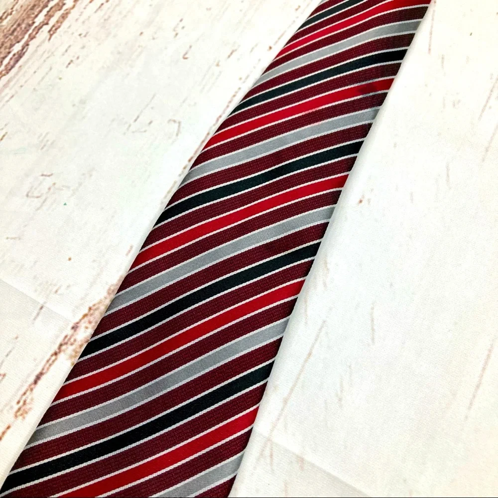 Sahara Club Neck Tie ZipUp Red & Black Sz 14in